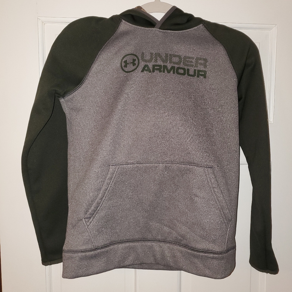 Boys Under Armour Hoodie Medium Loose Fit